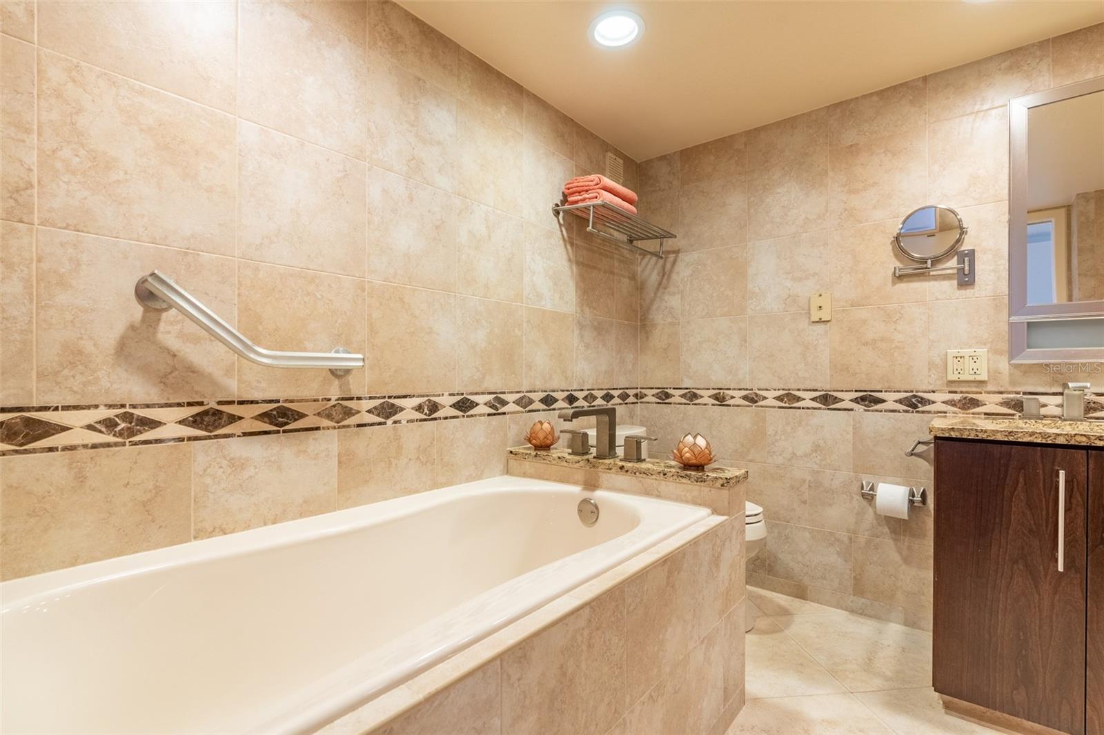 Image 55 of 64 For 80 Rogers Street 6d