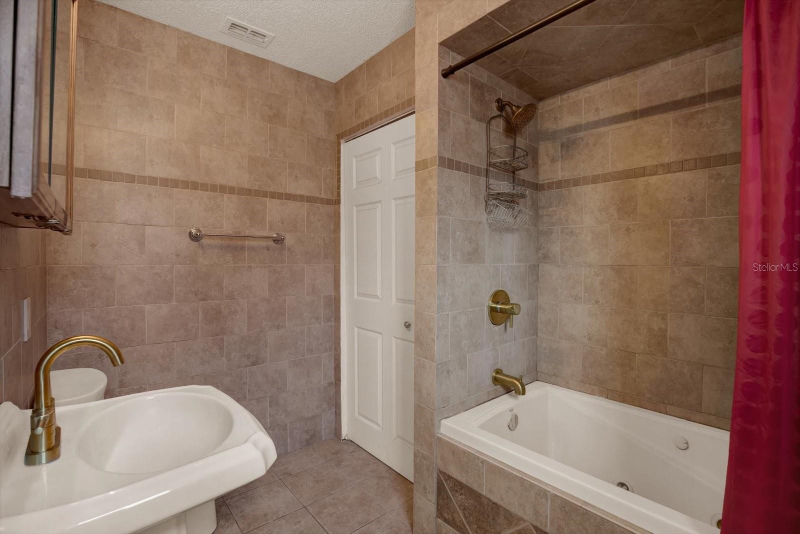 Image 17 of 25 For 8737 Beaver Lane