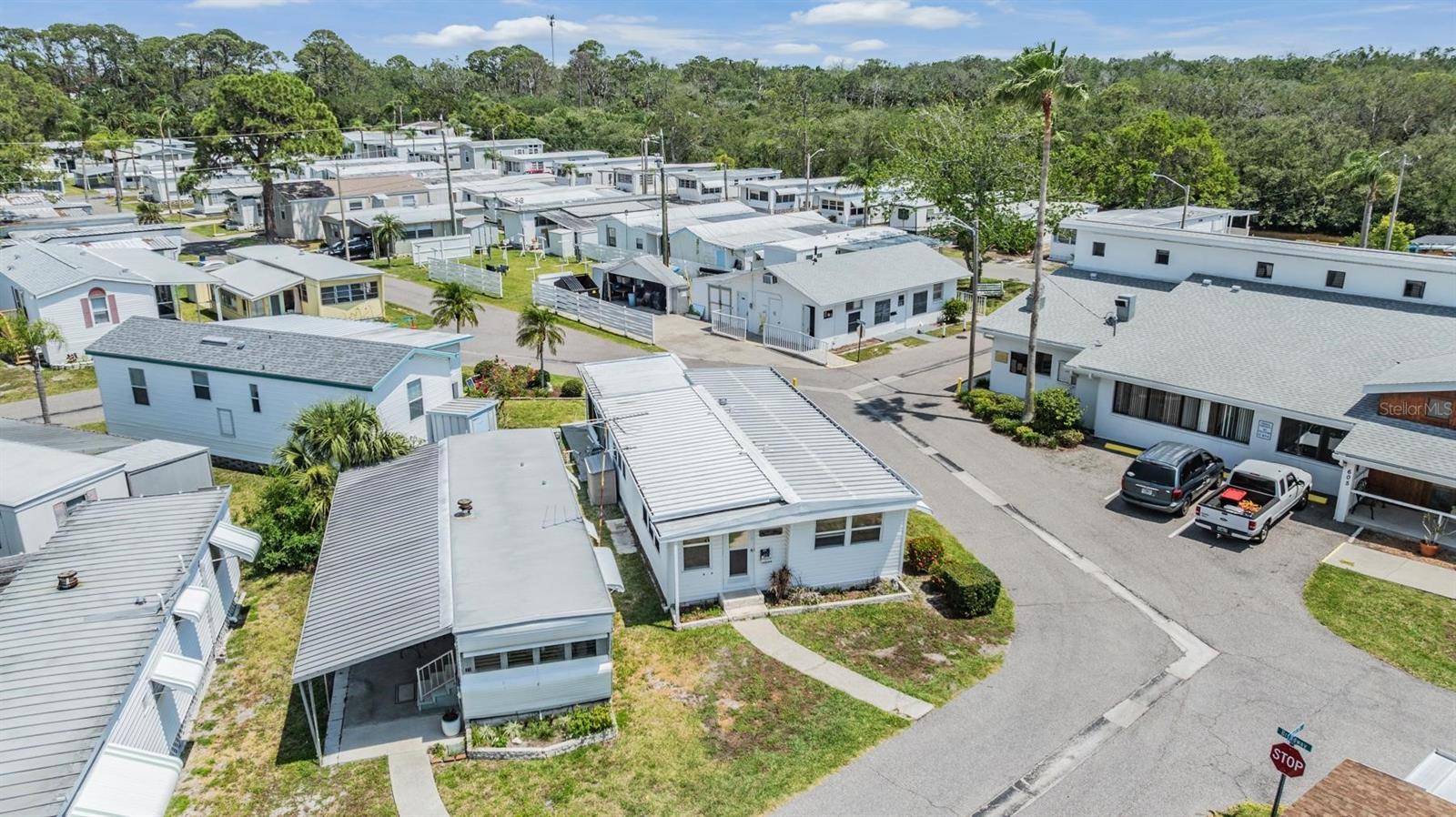 Listing photo id 15 for 605 Michigan Boulevard 13