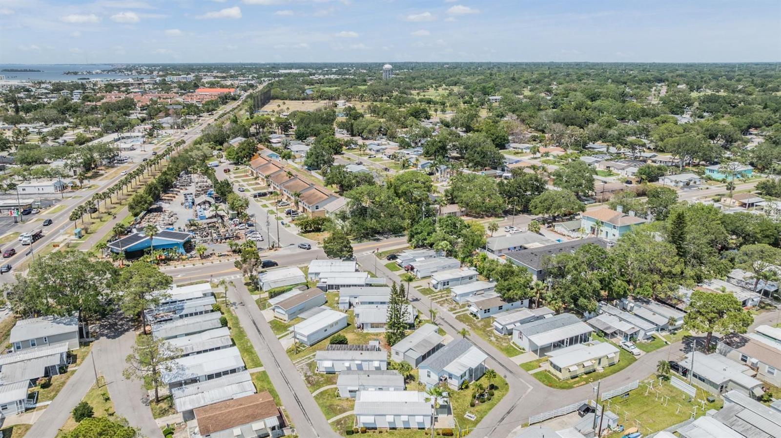 Listing photo id 17 for 605 Michigan Boulevard 13