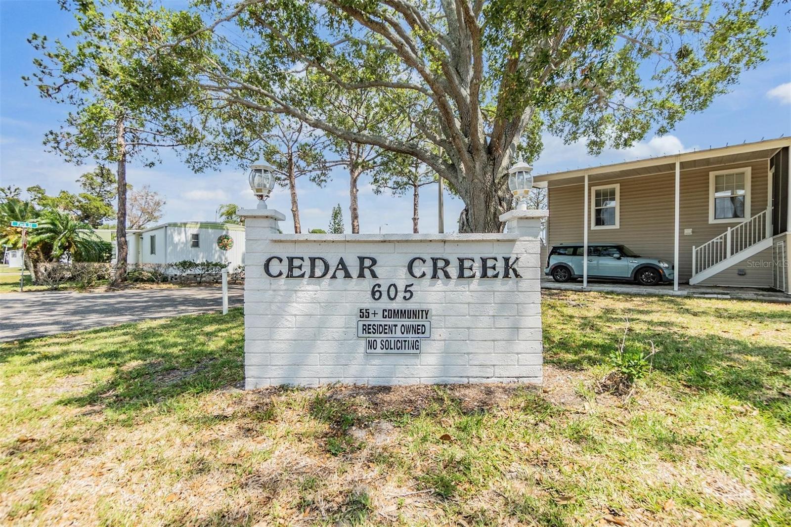 Listing photo id 4 for 605 Michigan Boulevard 13