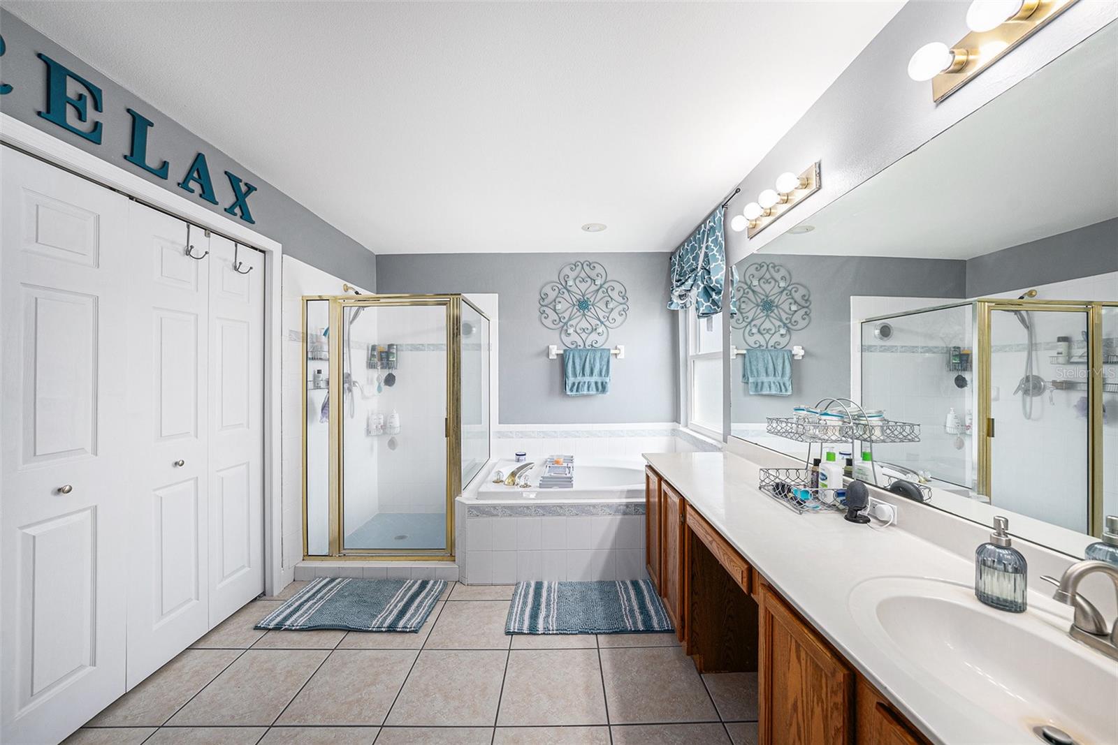 Listing photo id 16 for 1313 Key West Court