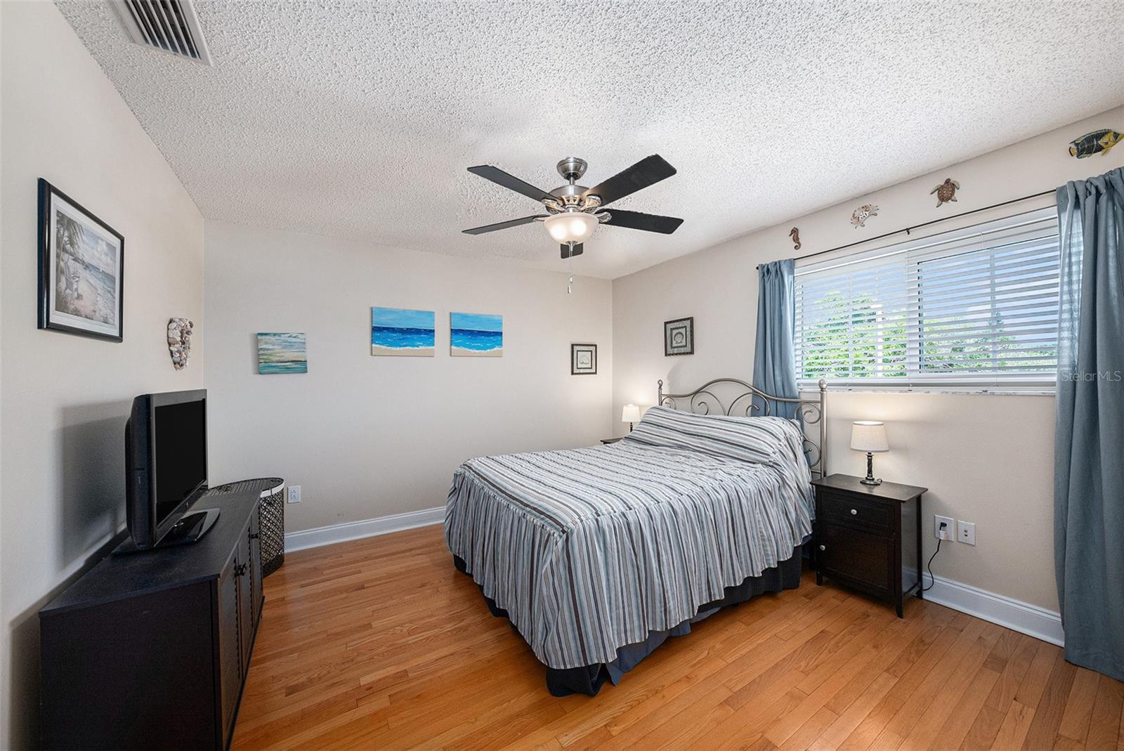 Listing photo id 18 for 1313 Key West Court