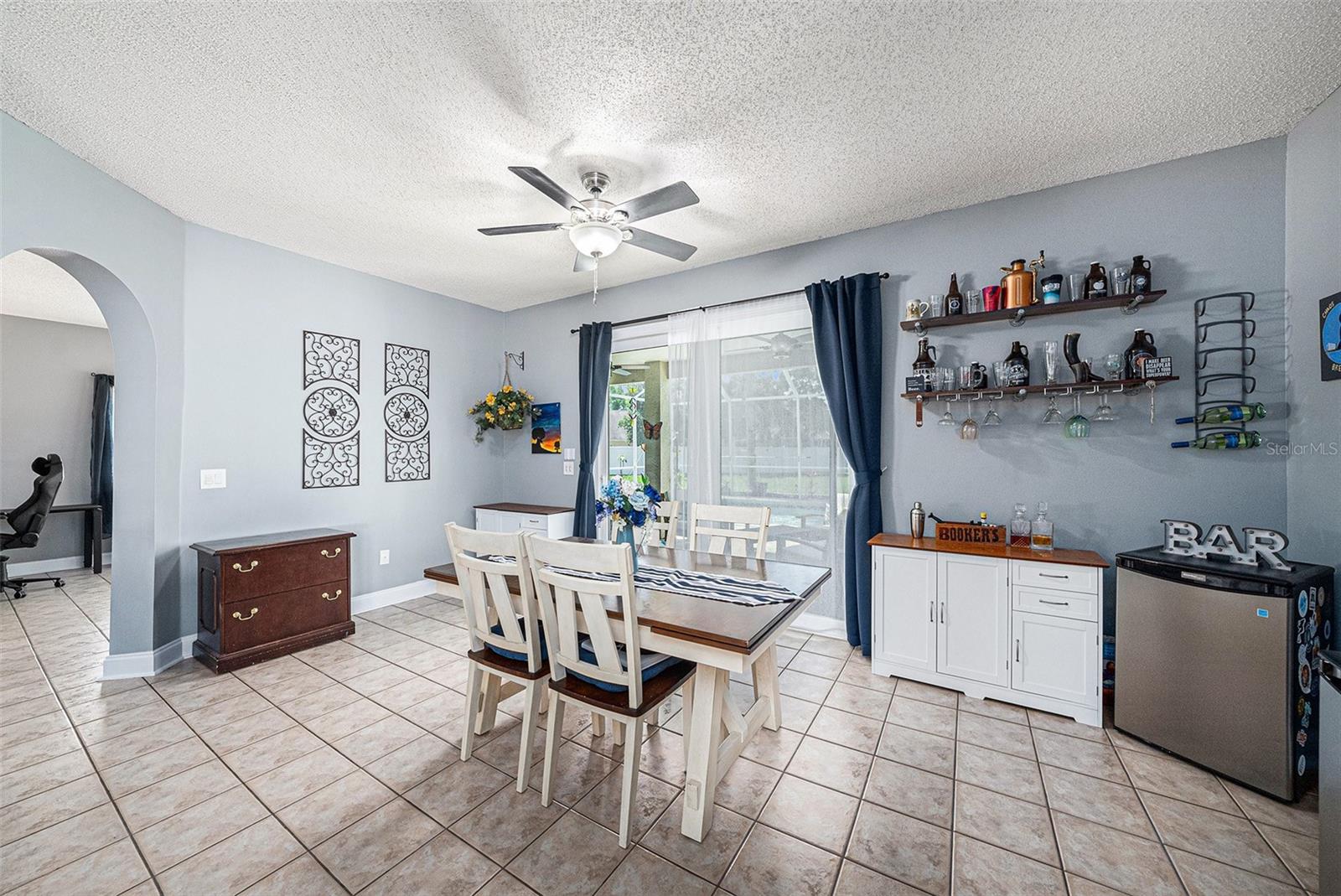 Listing photo id 6 for 1313 Key West Court