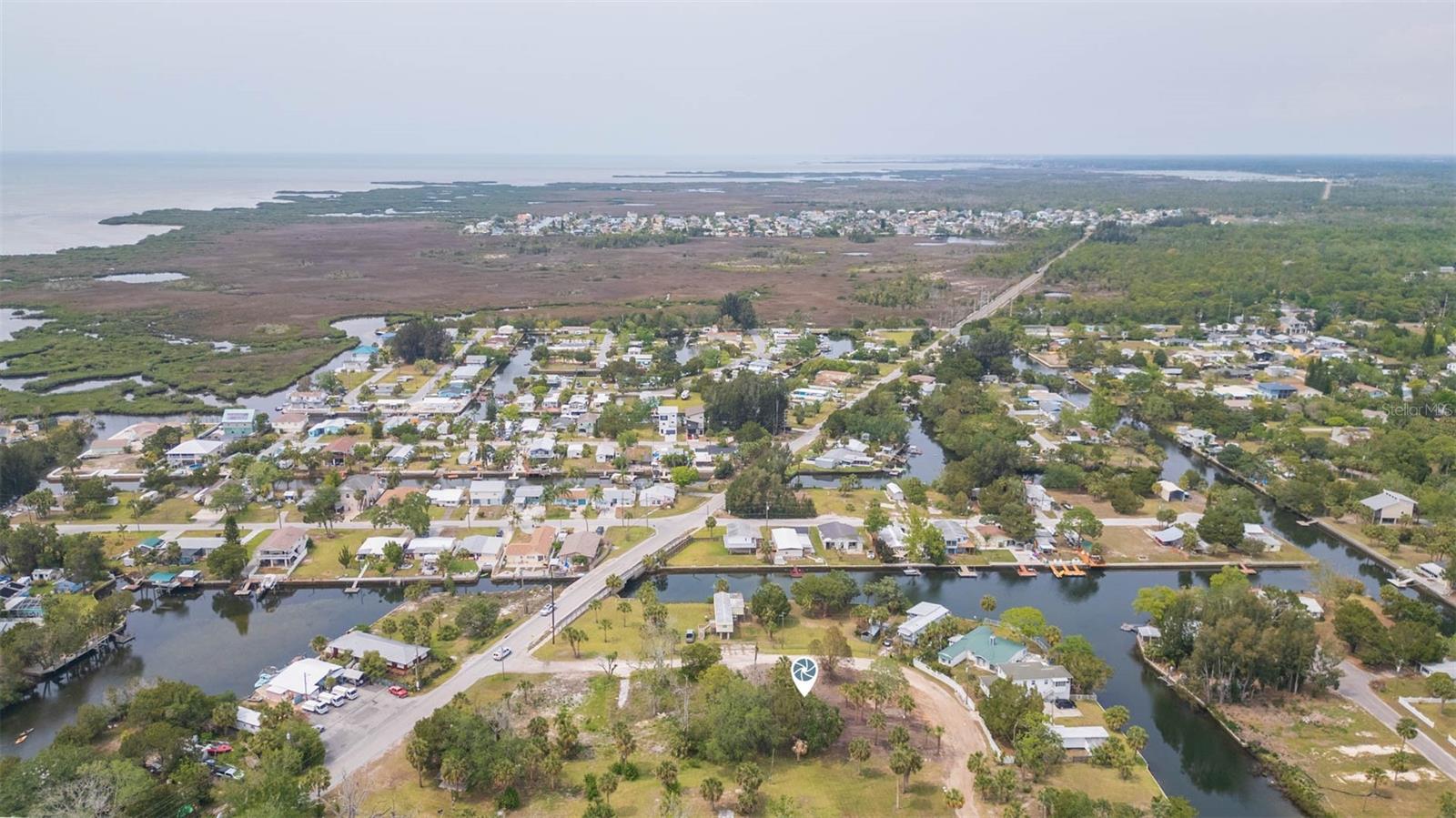 Listing photo id 13 for 14639 Conner Drive