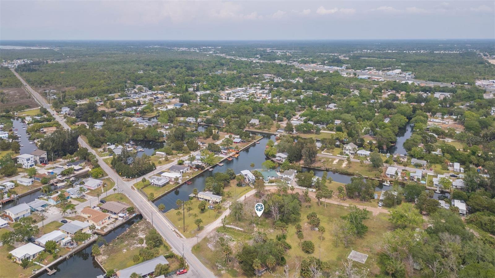Listing photo id 14 for 14639 Conner Drive