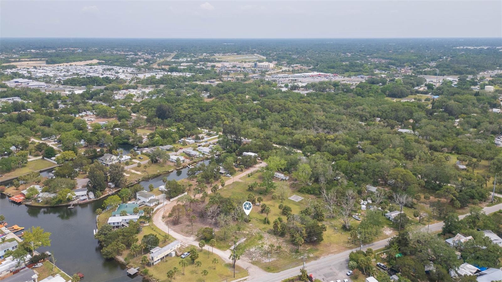 Listing photo id 16 for 14639 Conner Drive