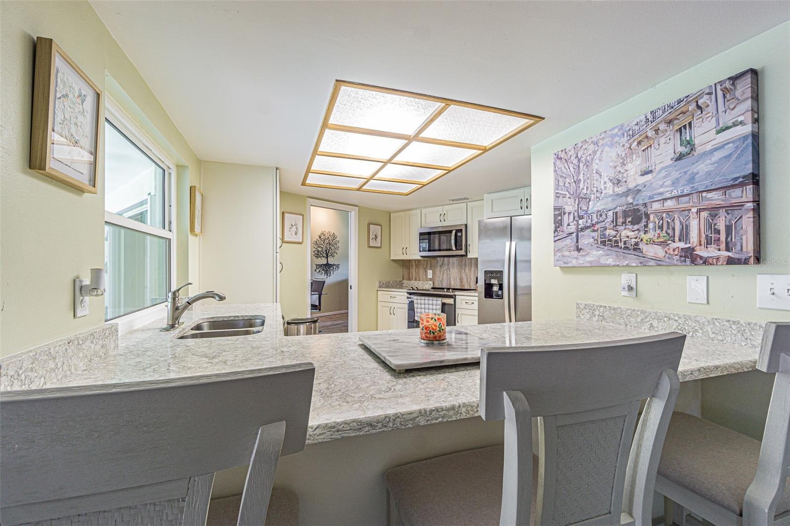 Image 12 of 34 For 9930 121 Street N