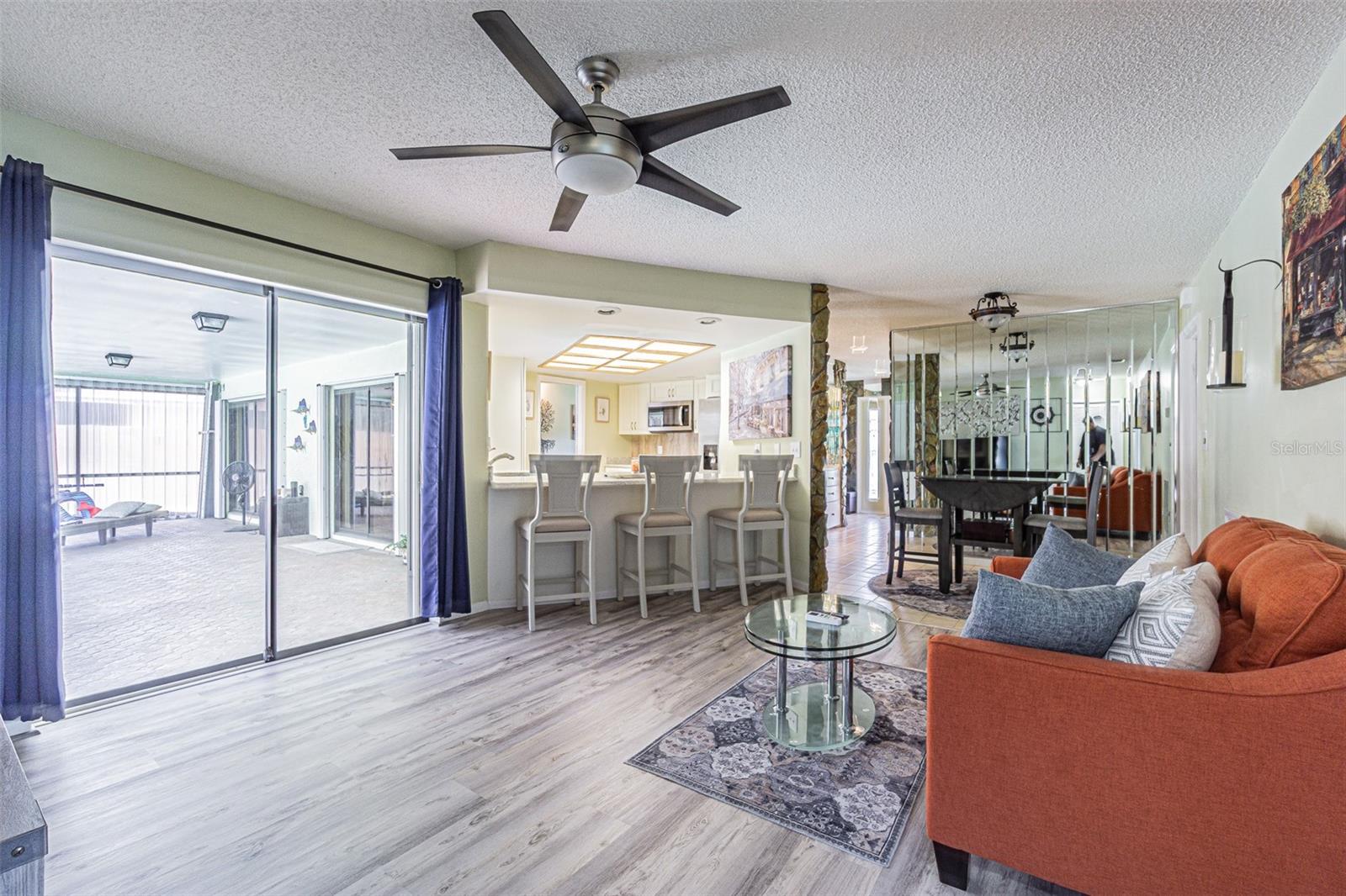 Image 21 of 34 For 9930 121 Street N