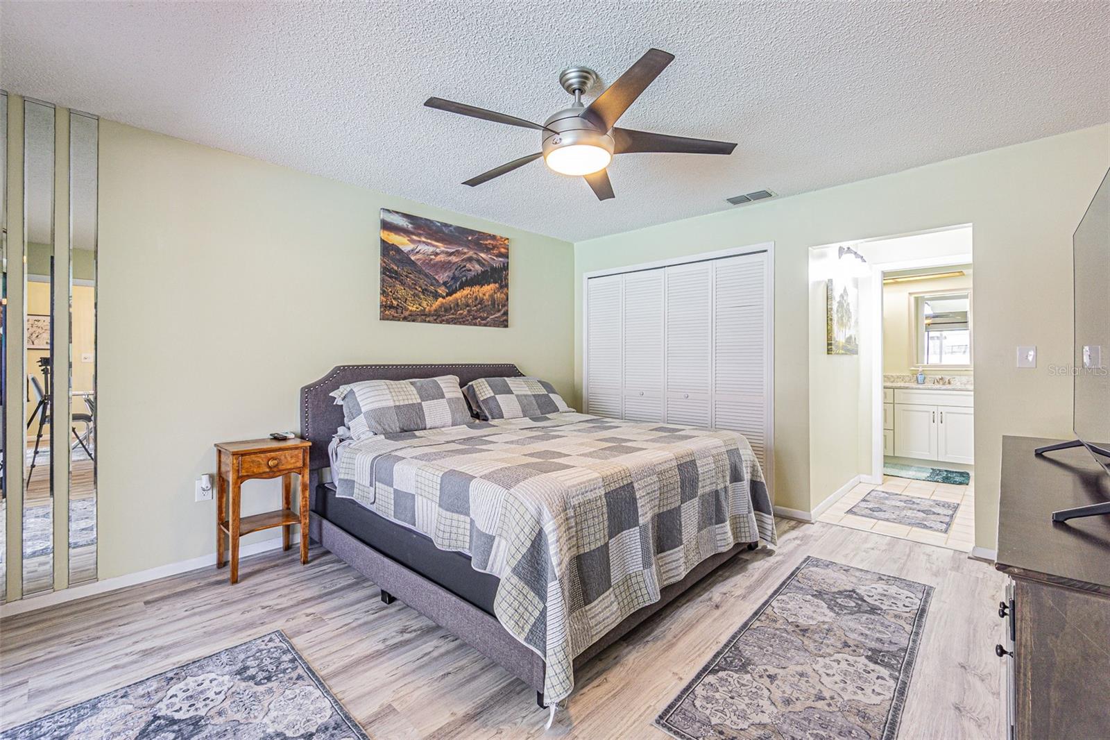 Image 26 of 34 For 9930 121 Street N