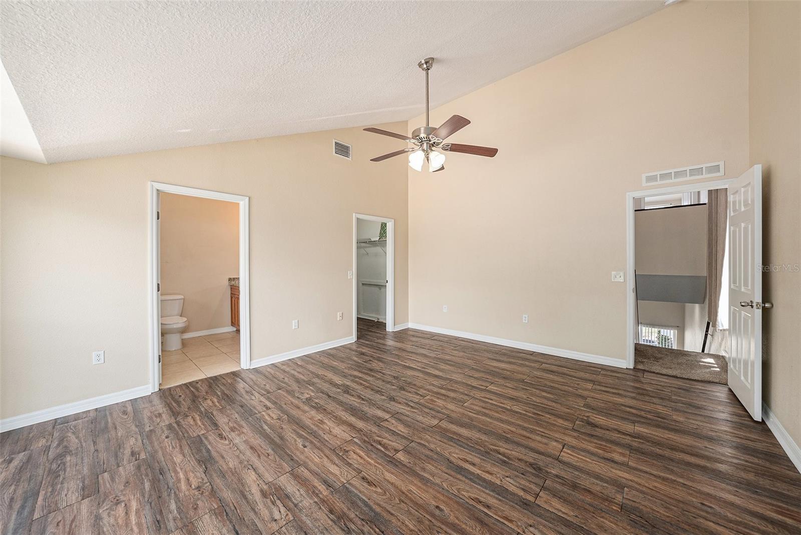 Image 10 of 25 For 9519 Citrus Glen Place