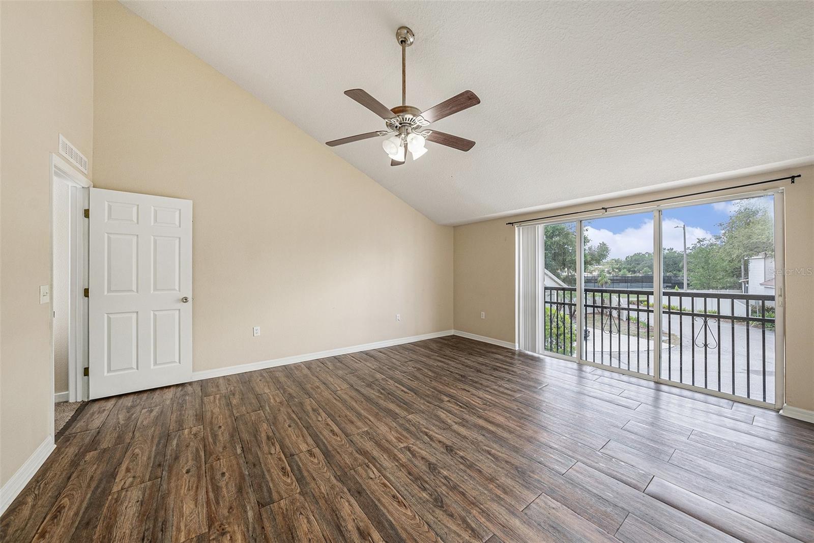 Image 11 of 25 For 9519 Citrus Glen Place