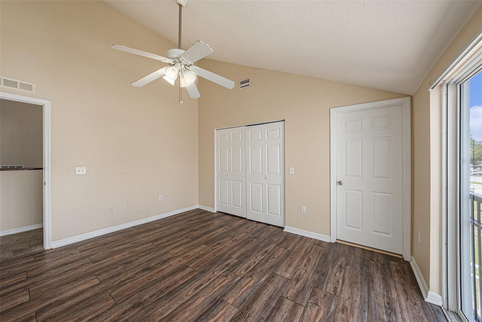 Image 16 of 25 For 9519 Citrus Glen Place