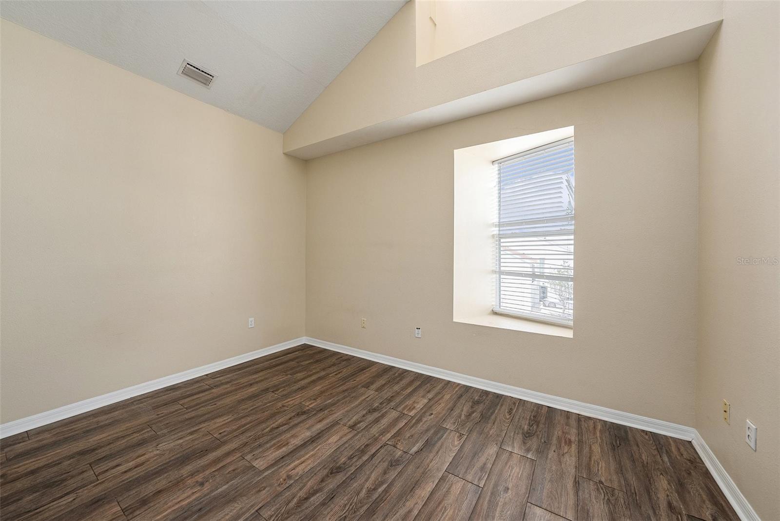Image 19 of 25 For 9519 Citrus Glen Place