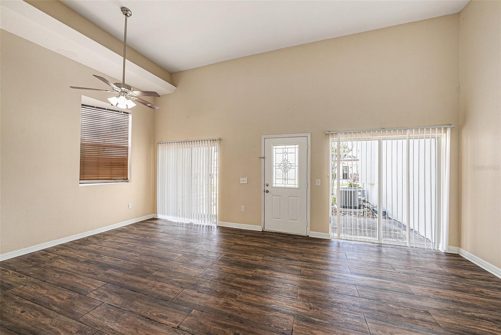 Image 2 of 25 For 9519 Citrus Glen Place