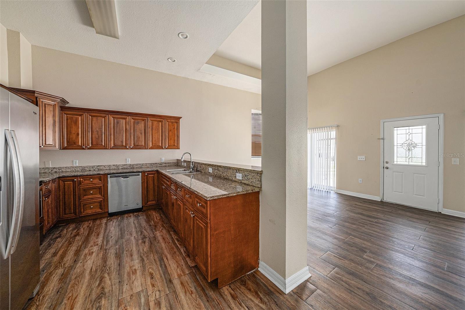 Image 6 of 25 For 9519 Citrus Glen Place