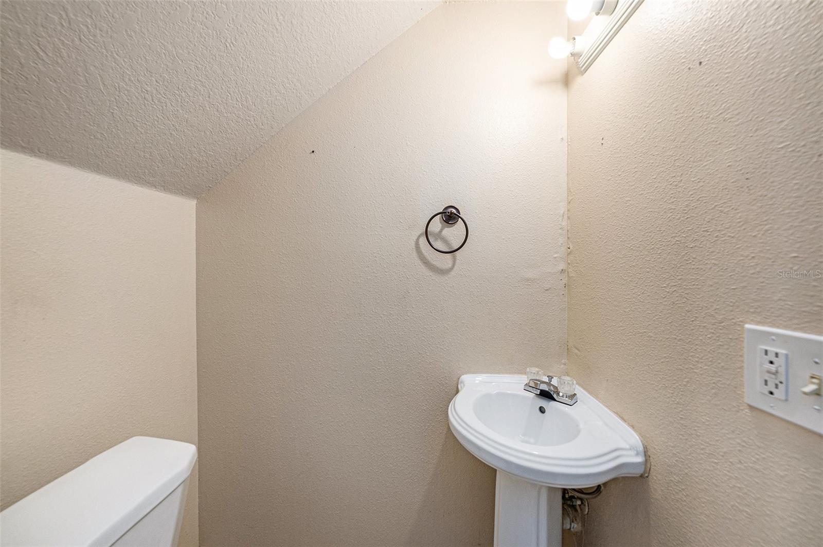 Image 8 of 25 For 9519 Citrus Glen Place