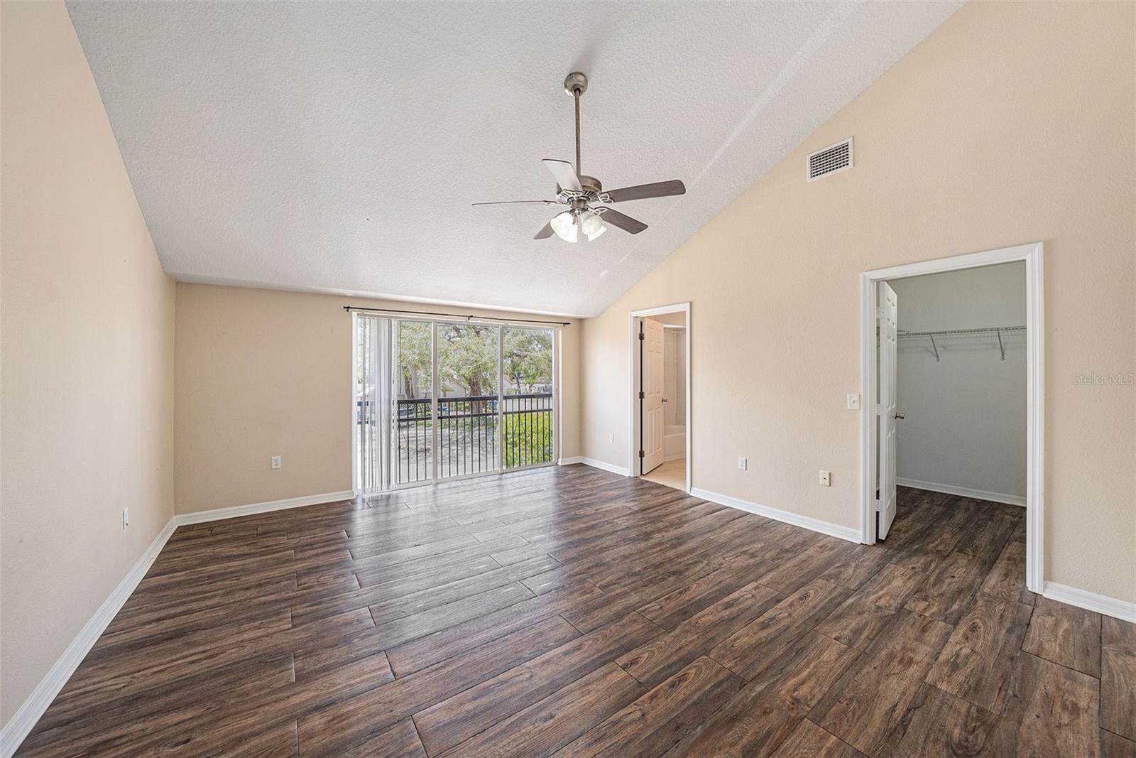 Image 9 of 25 For 9519 Citrus Glen Place