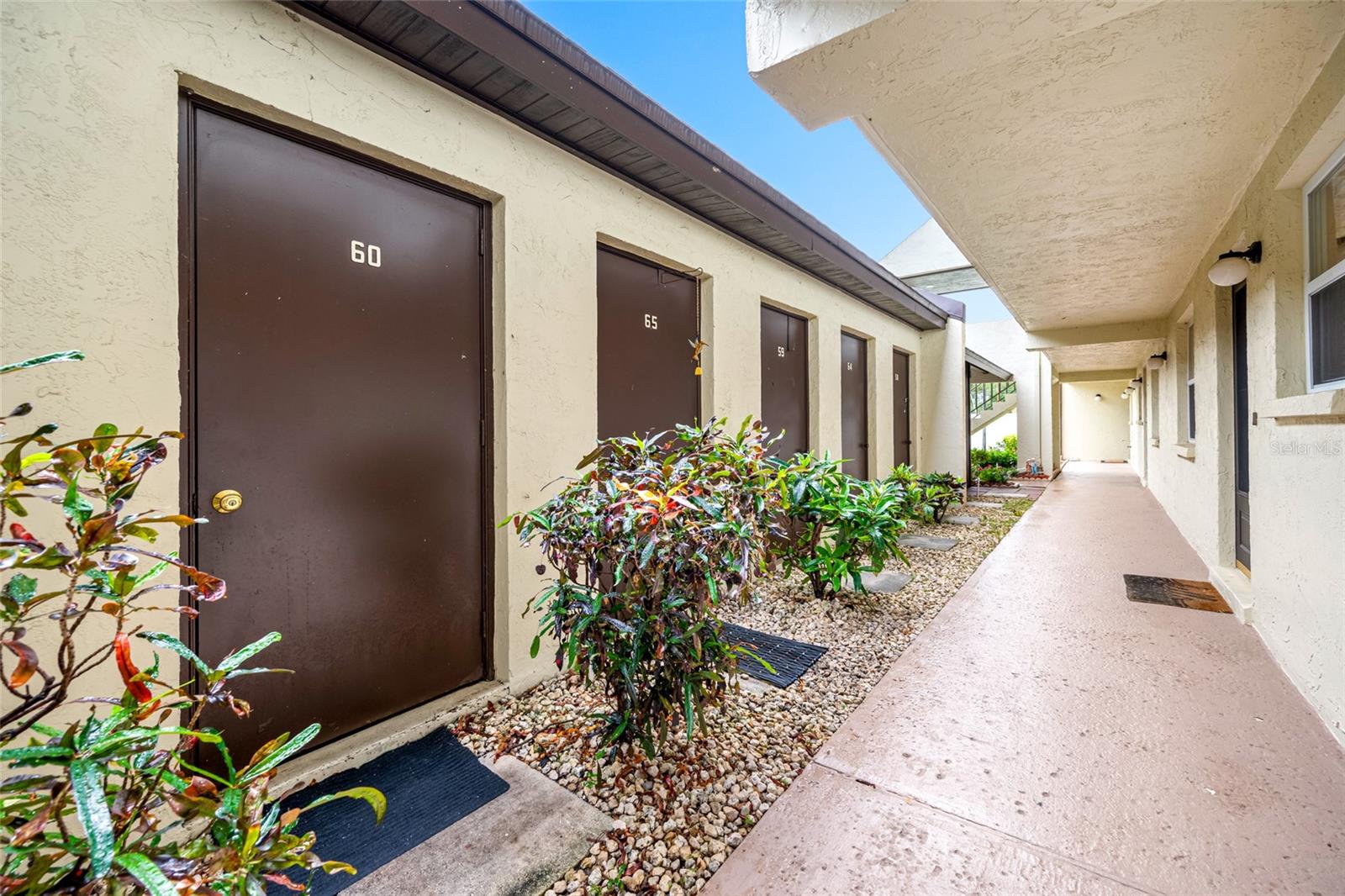 Image 8 of 84 For 1100 Bay Drive 60