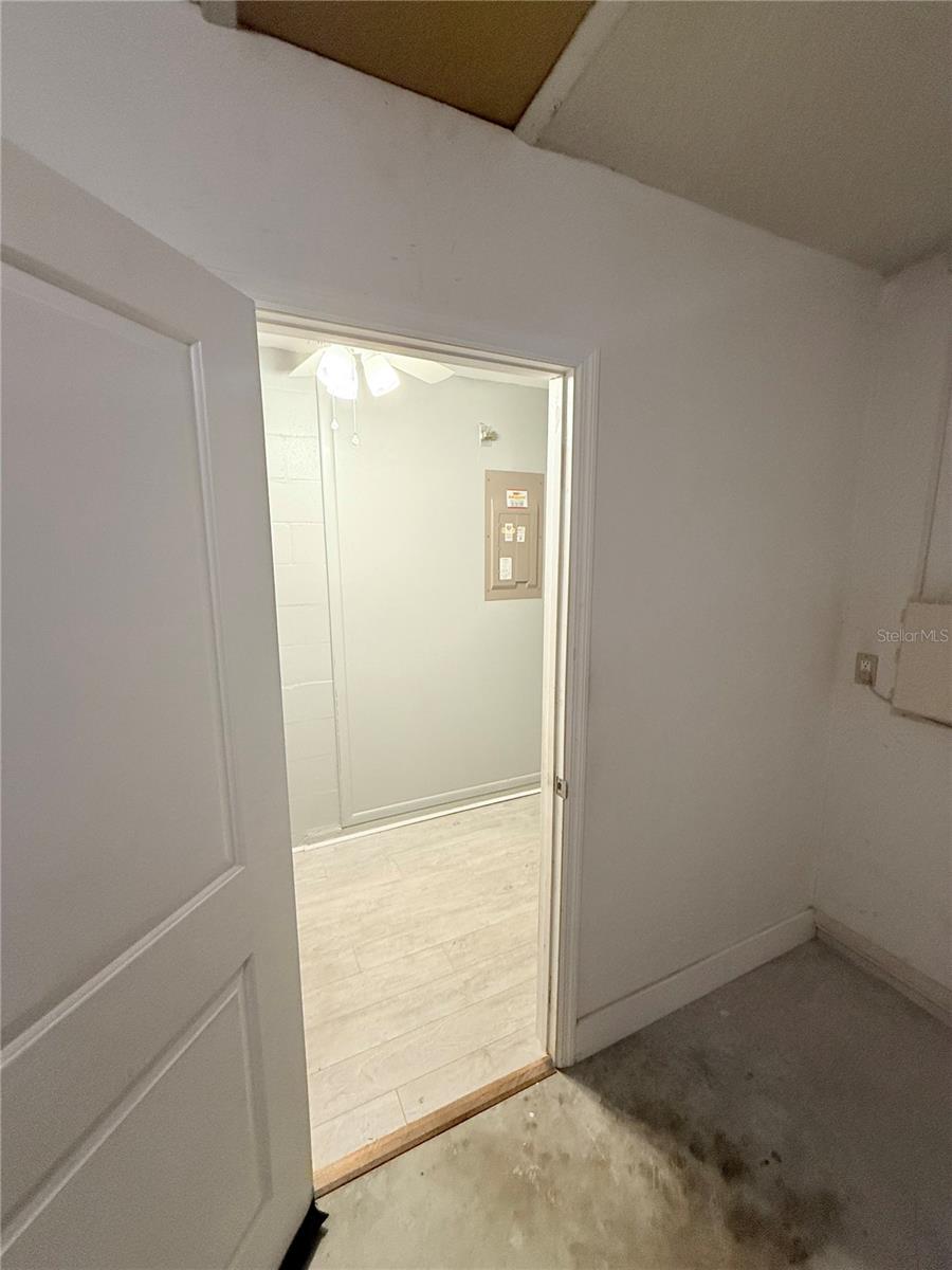 Listing photo id 14 for 11619 Fox Creek Drive