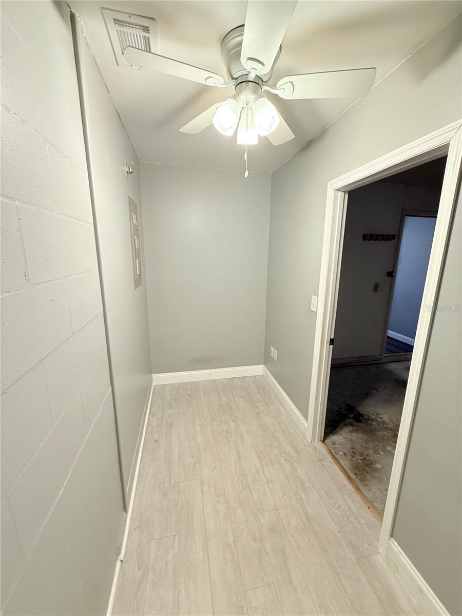 Listing photo id 15 for 11619 Fox Creek Drive