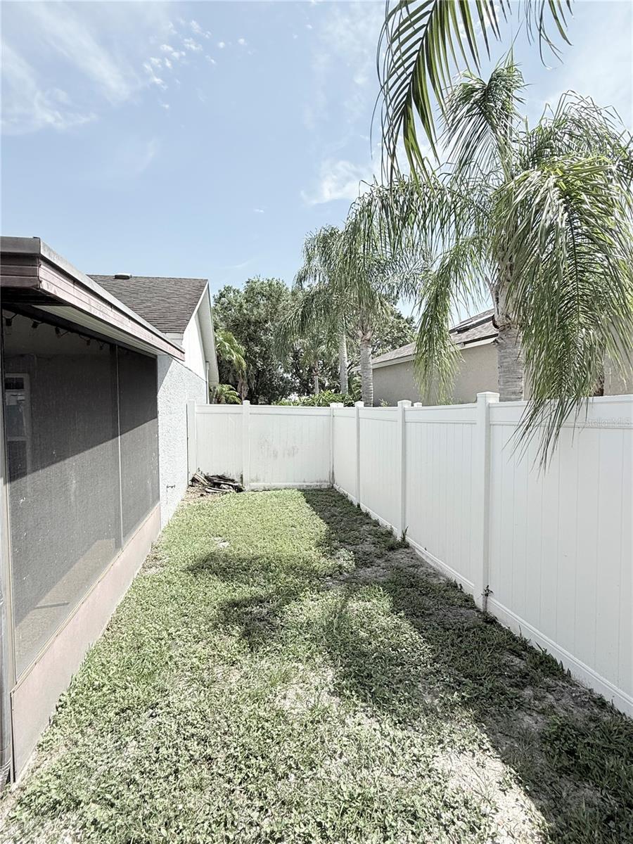 Listing photo id 36 for 11619 Fox Creek Drive
