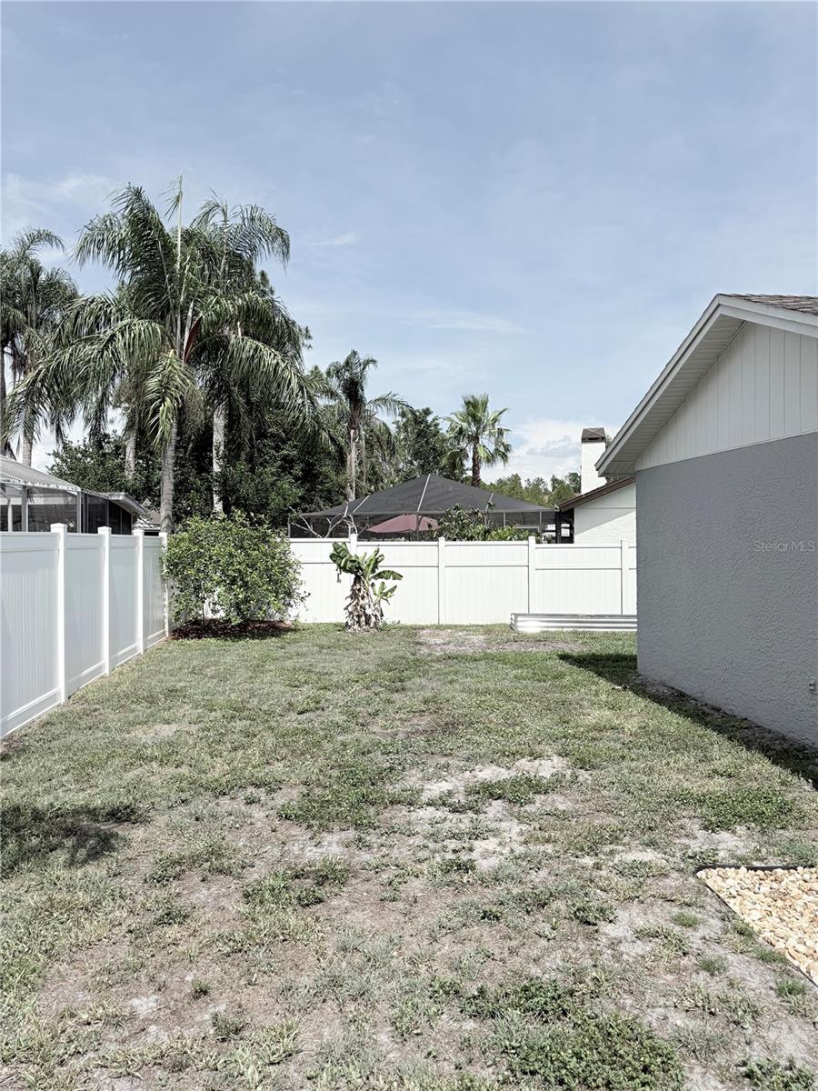 Listing photo id 39 for 11619 Fox Creek Drive