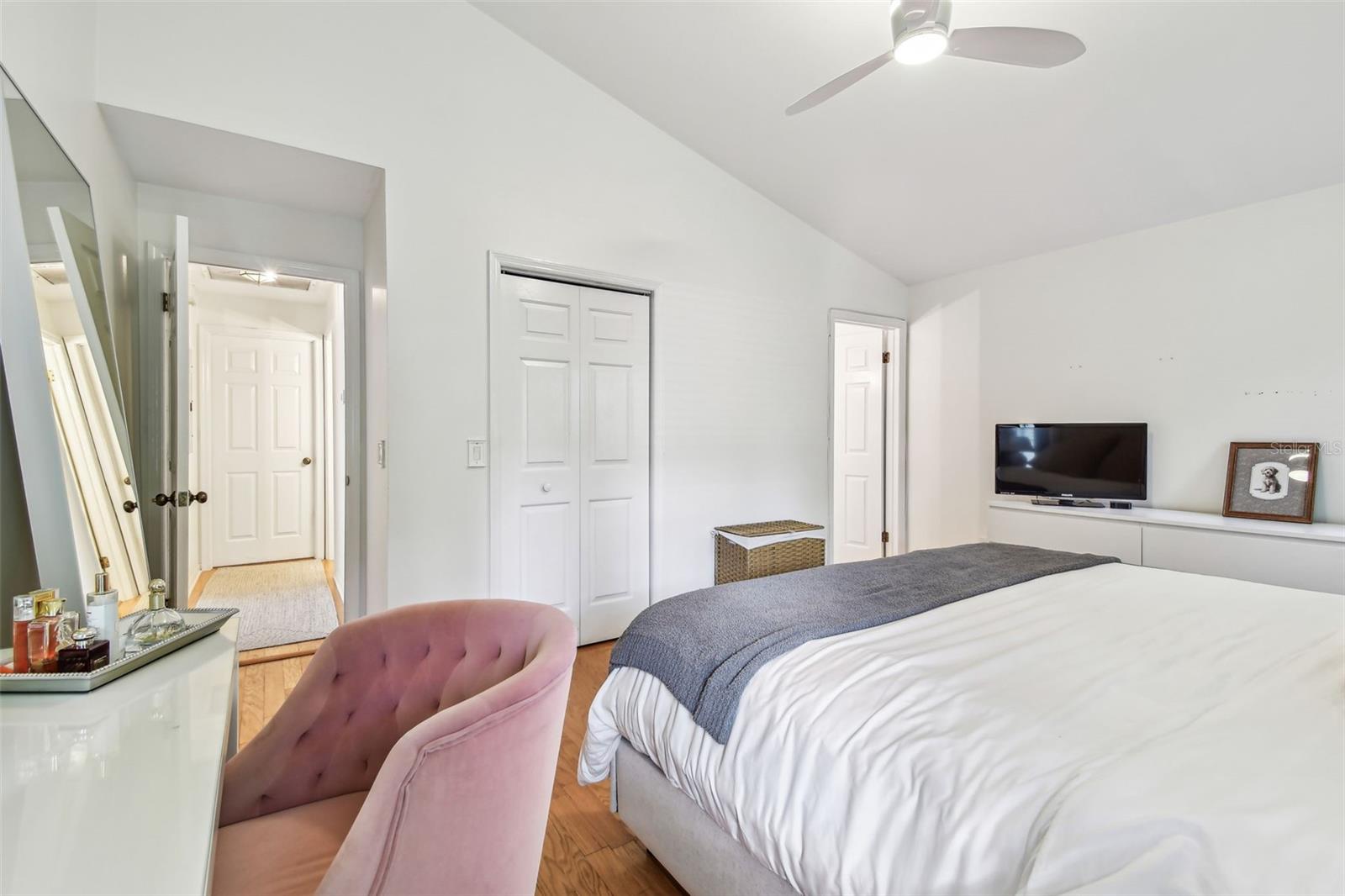 Image 11 of 20 For 3205 De Leon Street F