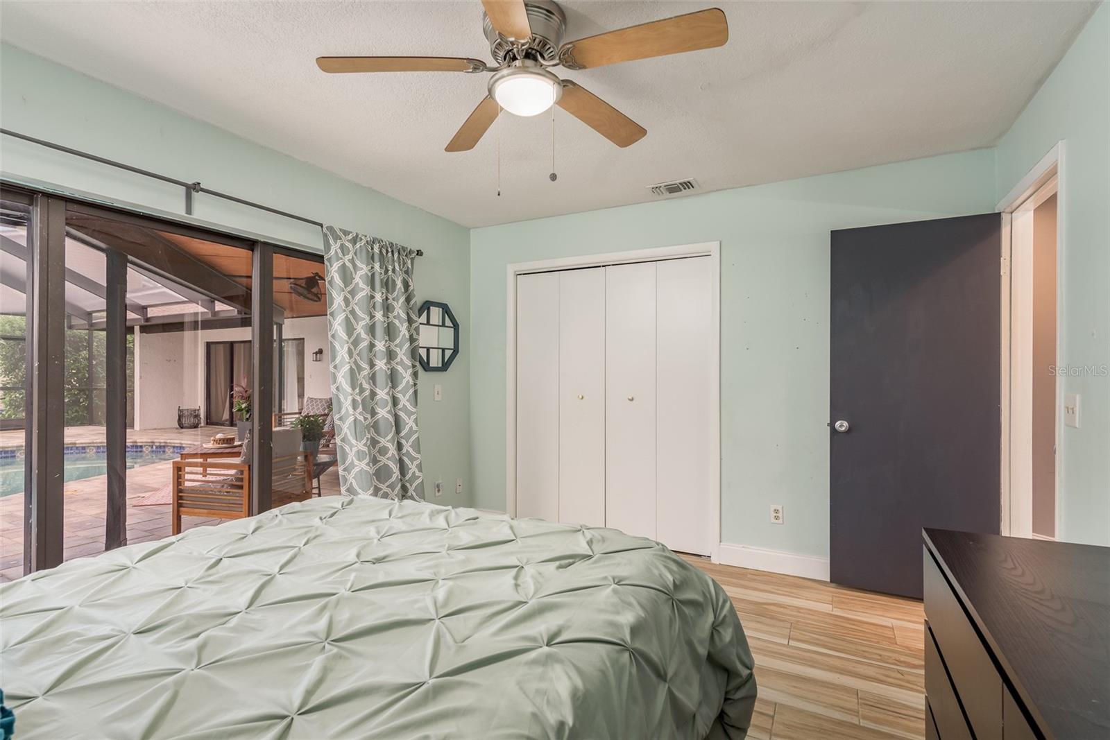 Listing photo id 27 for 5811 Dory Way