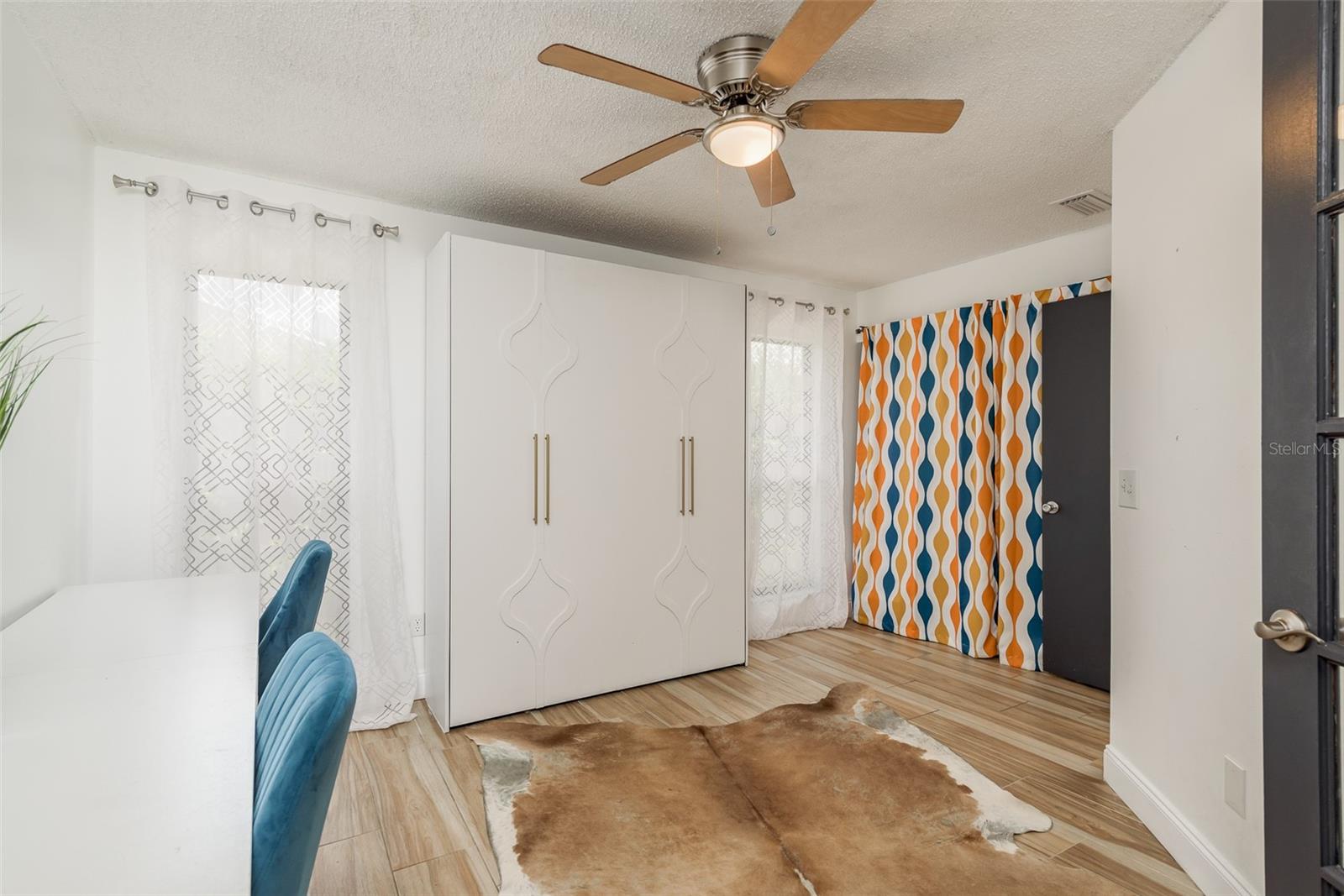 Listing photo id 28 for 5811 Dory Way