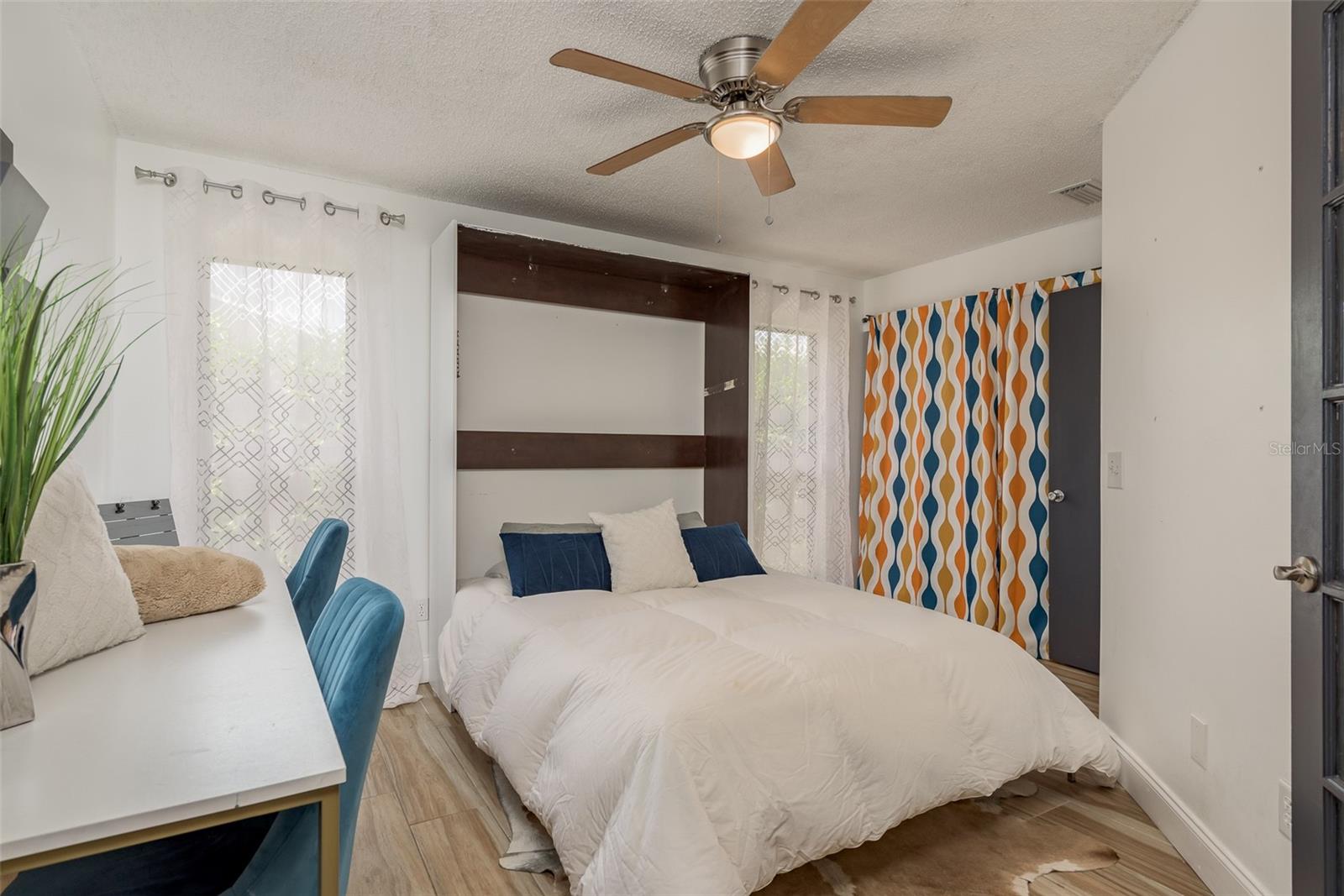Listing photo id 29 for 5811 Dory Way