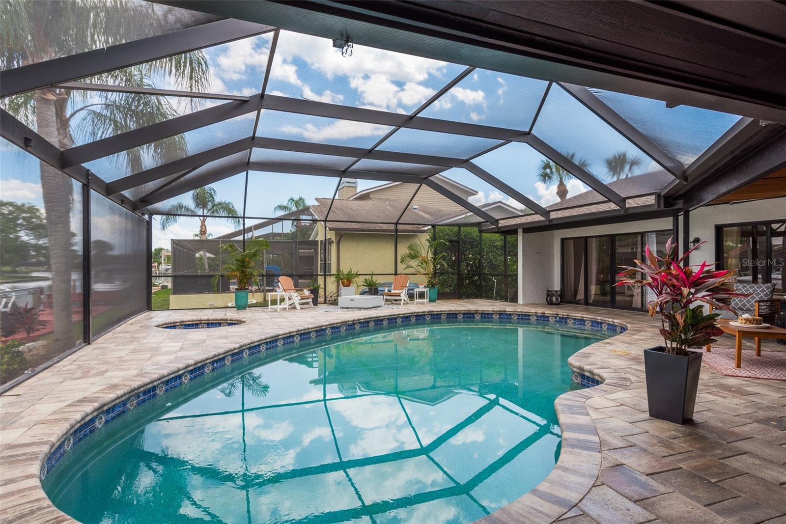 Listing photo id 34 for 5811 Dory Way
