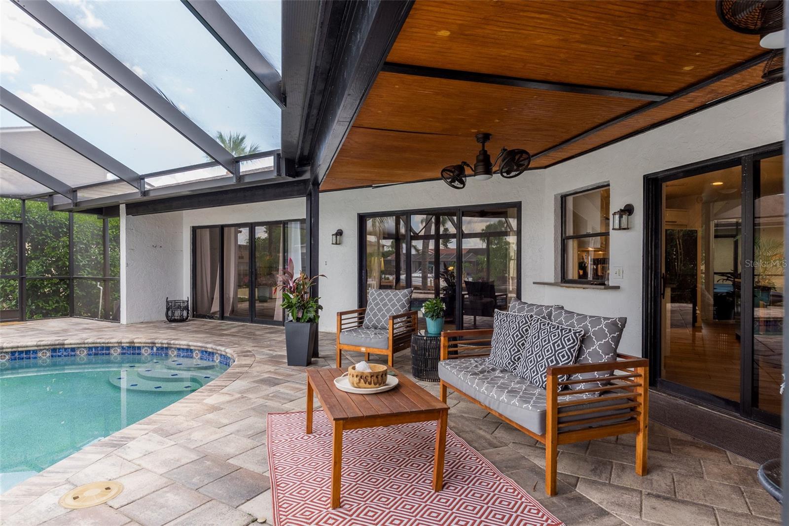 Listing photo id 39 for 5811 Dory Way