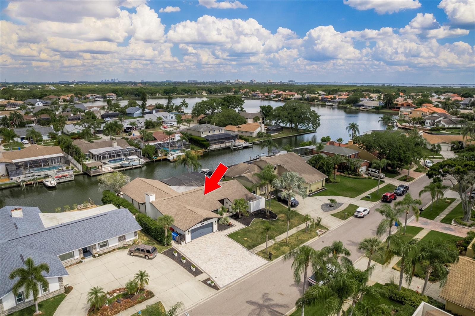 Listing photo id 47 for 5811 Dory Way