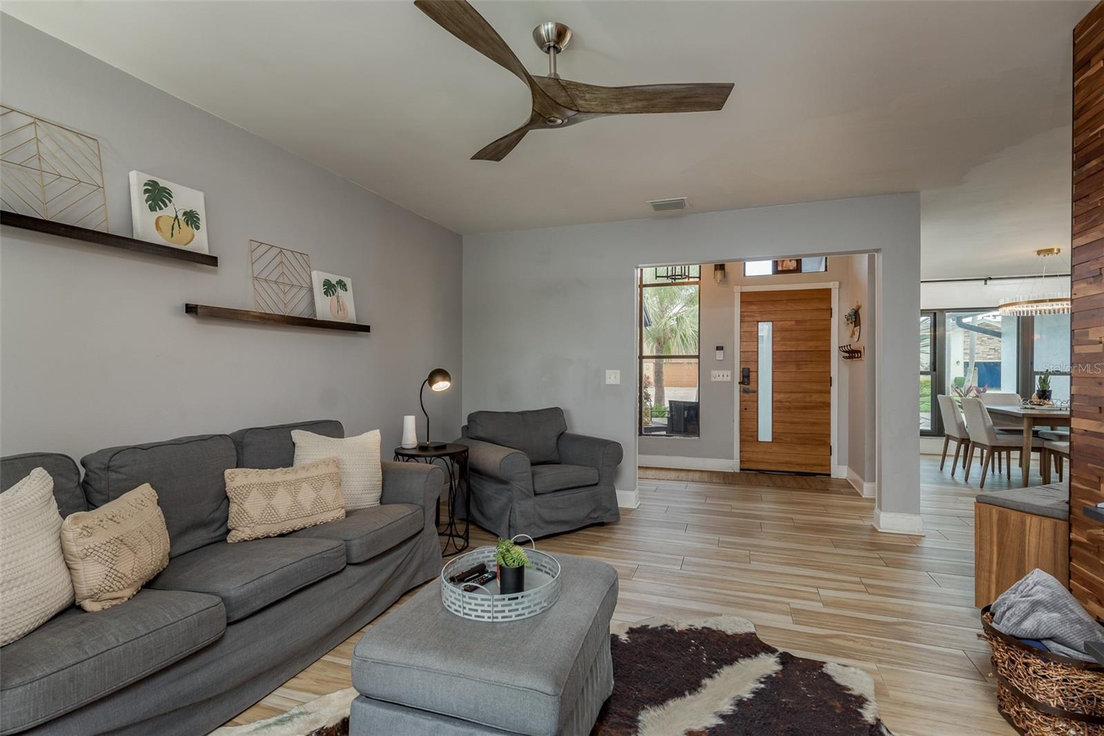 Listing photo id 6 for 5811 Dory Way