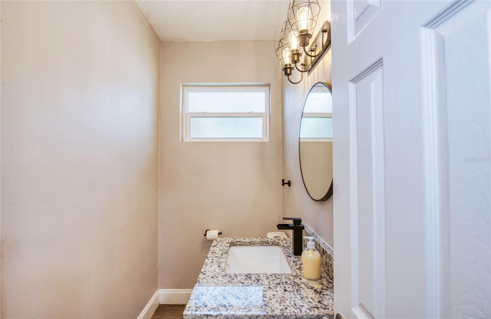 Image 33 of 45 For 770 27th Avenue S