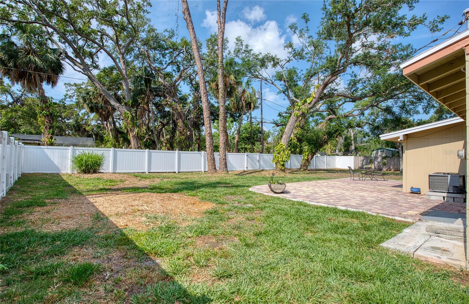Image 39 of 45 For 770 27th Avenue S