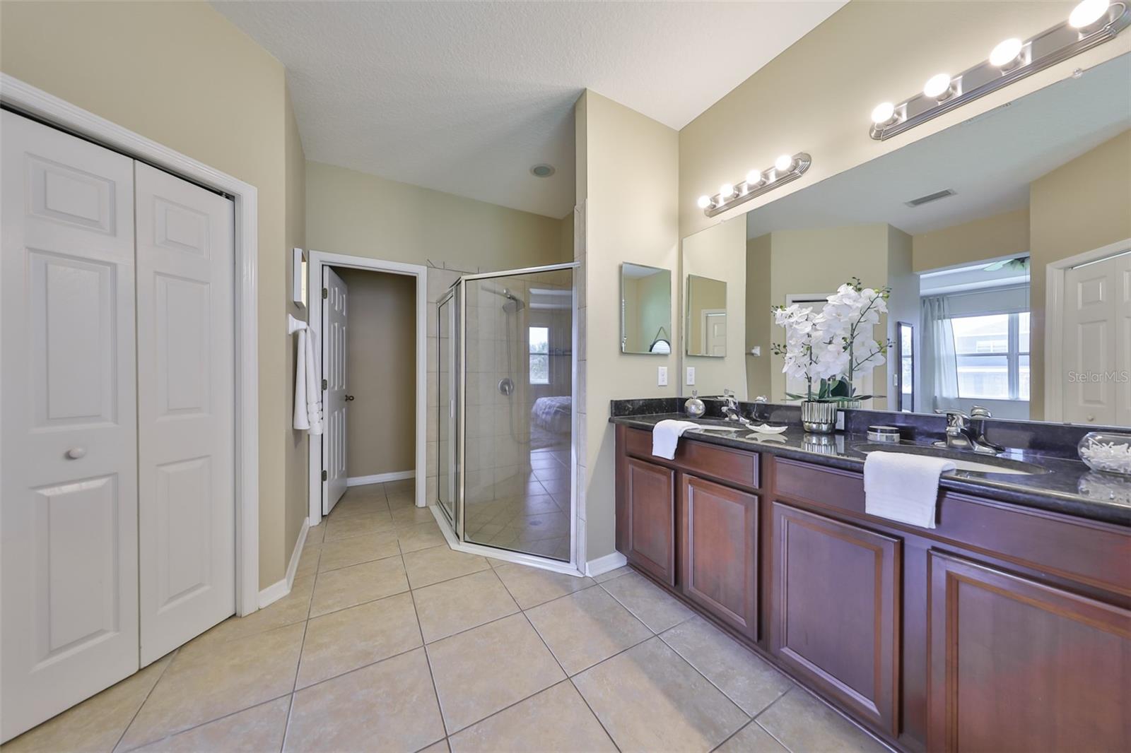 Image 37 of 48 For 11408 Coventry Grove Circle