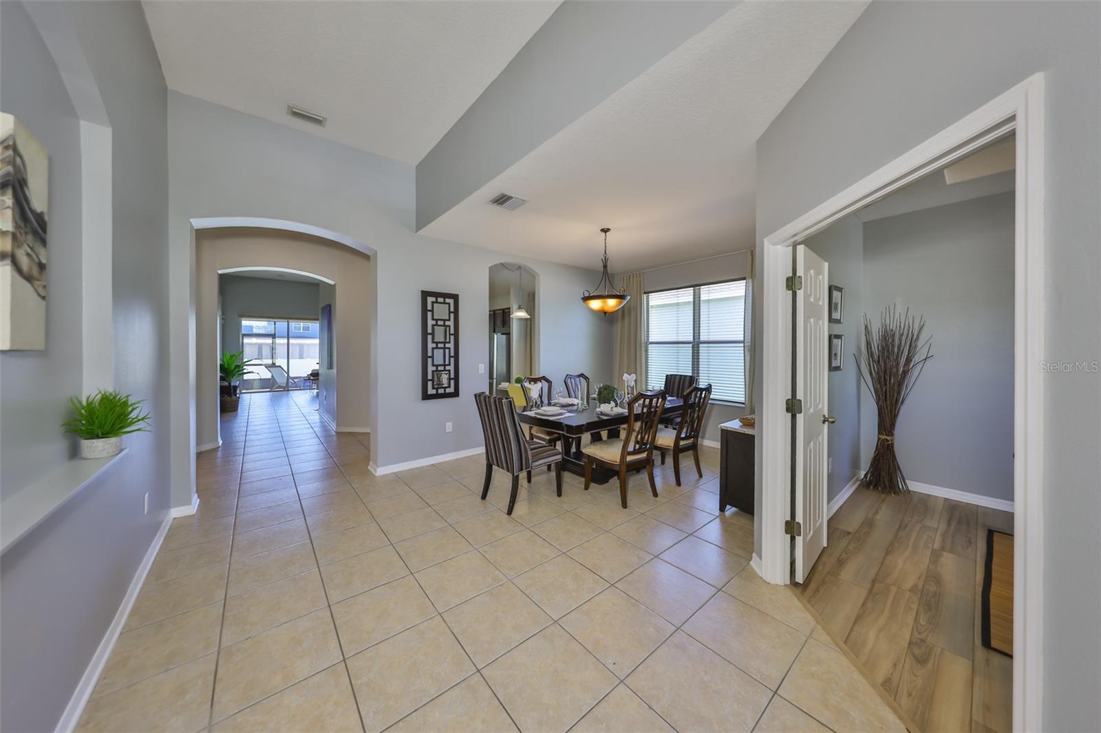 Image 5 of 48 For 11408 Coventry Grove Circle