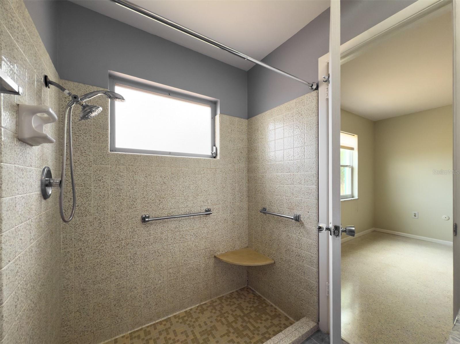 Image 21 of 42 For 1509 Cherry Hills Drive