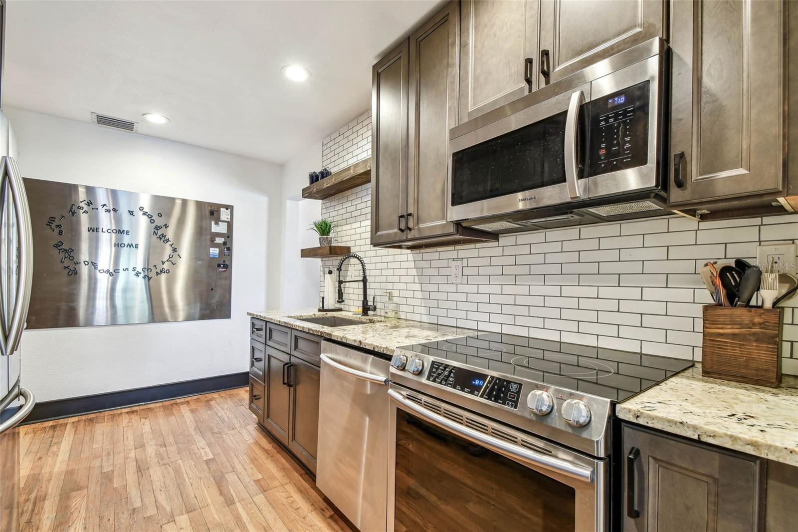 Image 12 of 37 For 233 24th Street N