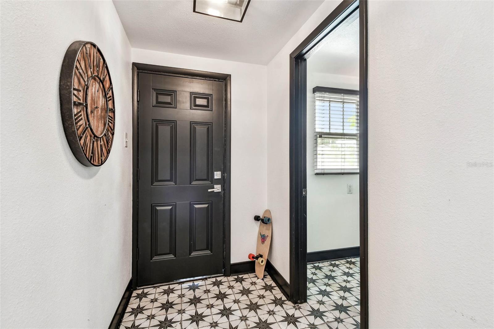 Image 21 of 37 For 233 24th Street N