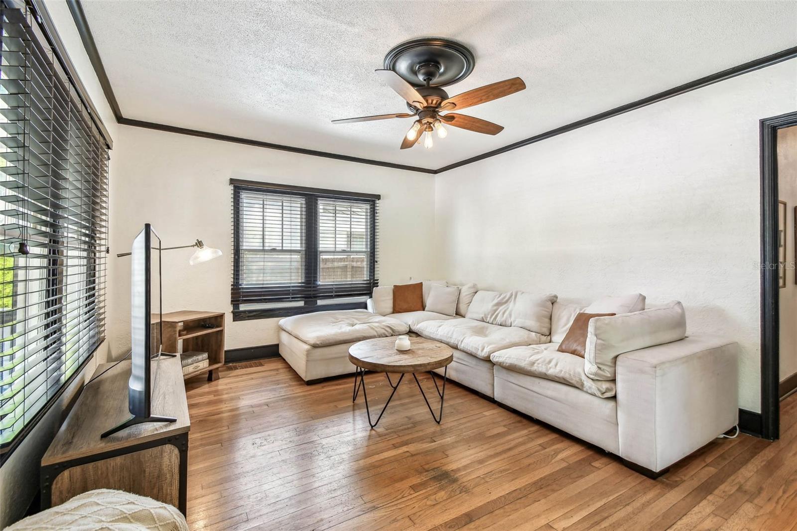 Image 5 of 37 For 233 24th Street N