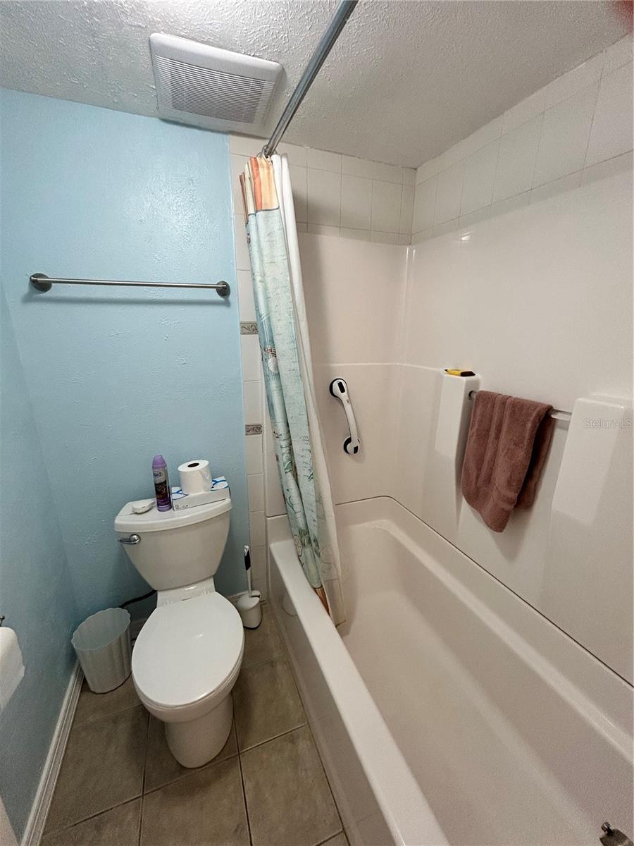Image 11 of 20 For 4225 38th Avenue S 63f