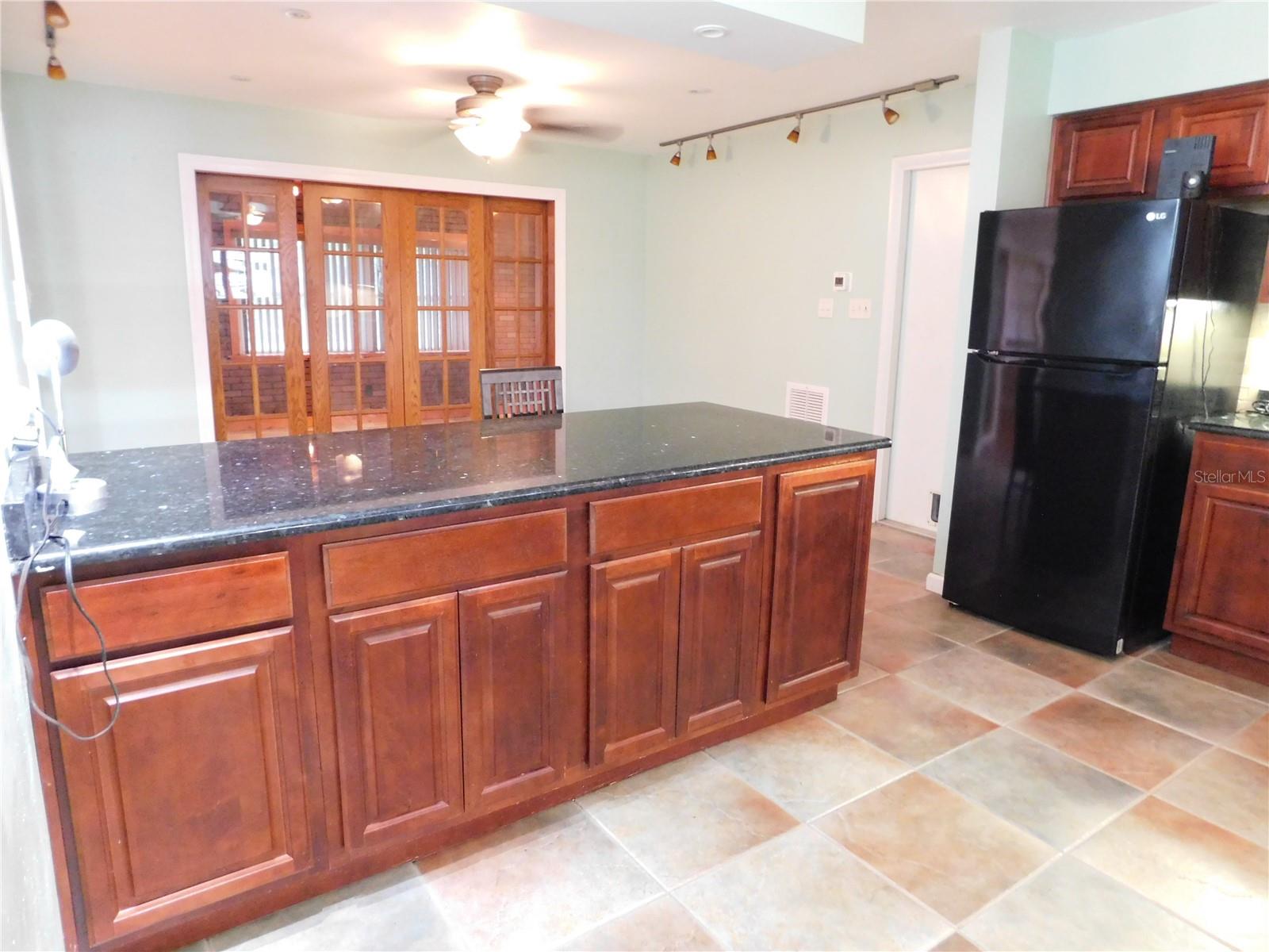 Image 10 of 62 For 888 Forest Glen Road