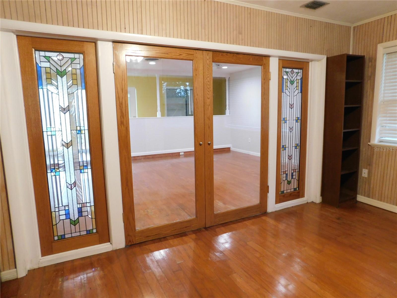Image 15 of 62 For 888 Forest Glen Road