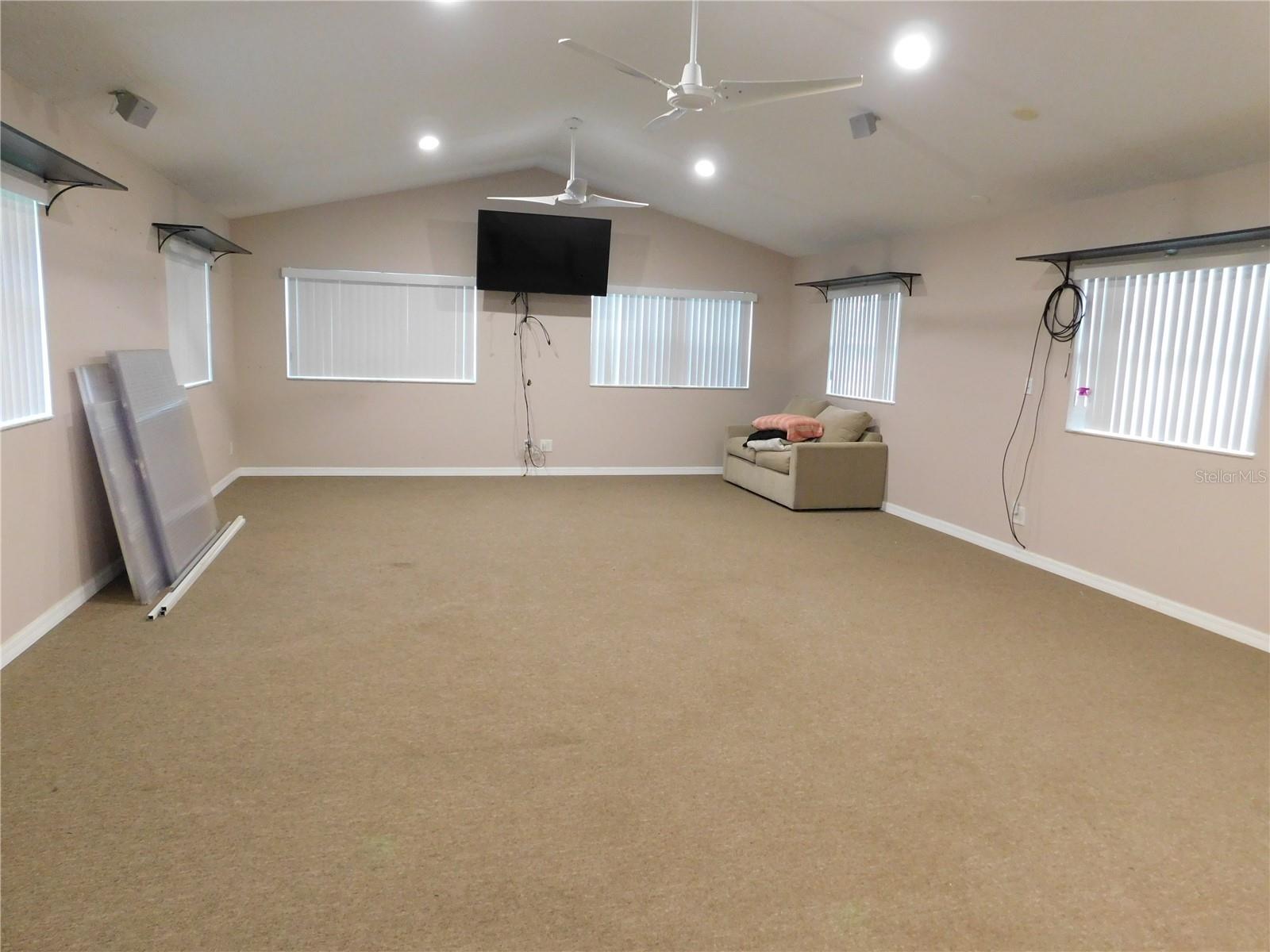 Image 33 of 62 For 888 Forest Glen Road