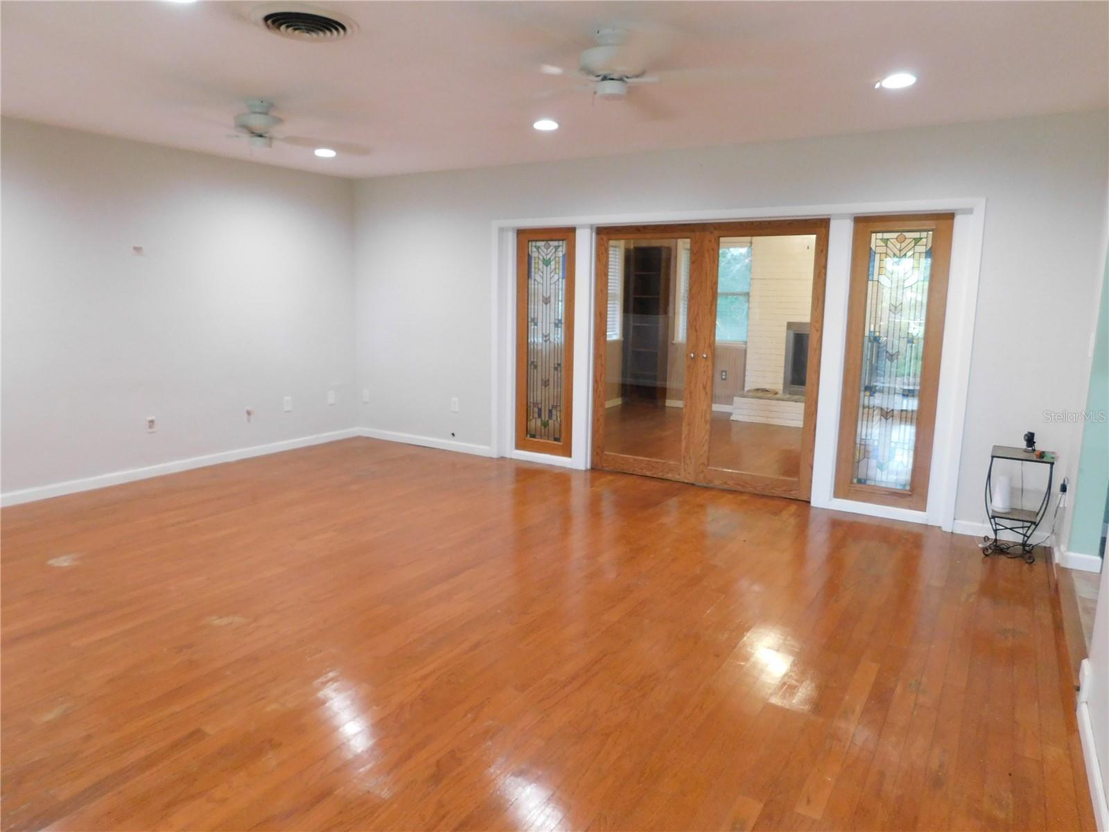 Image 6 of 62 For 888 Forest Glen Road
