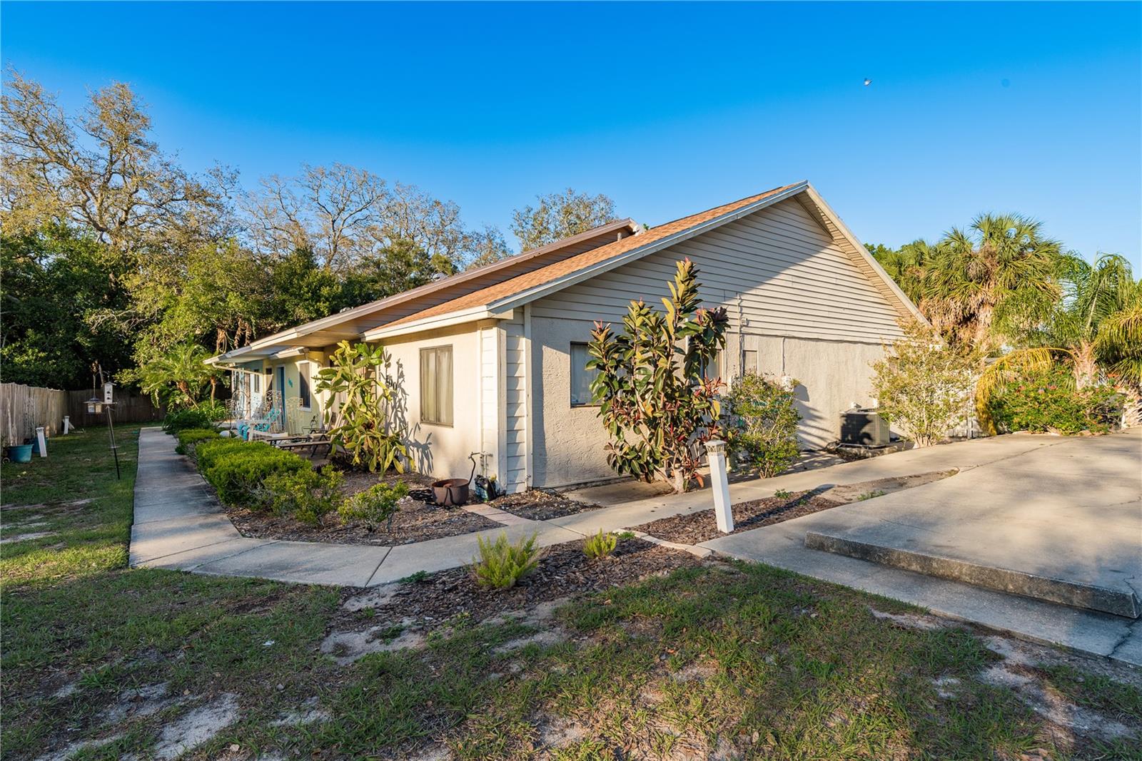Image 31 of 43 For 102 Anclote Road