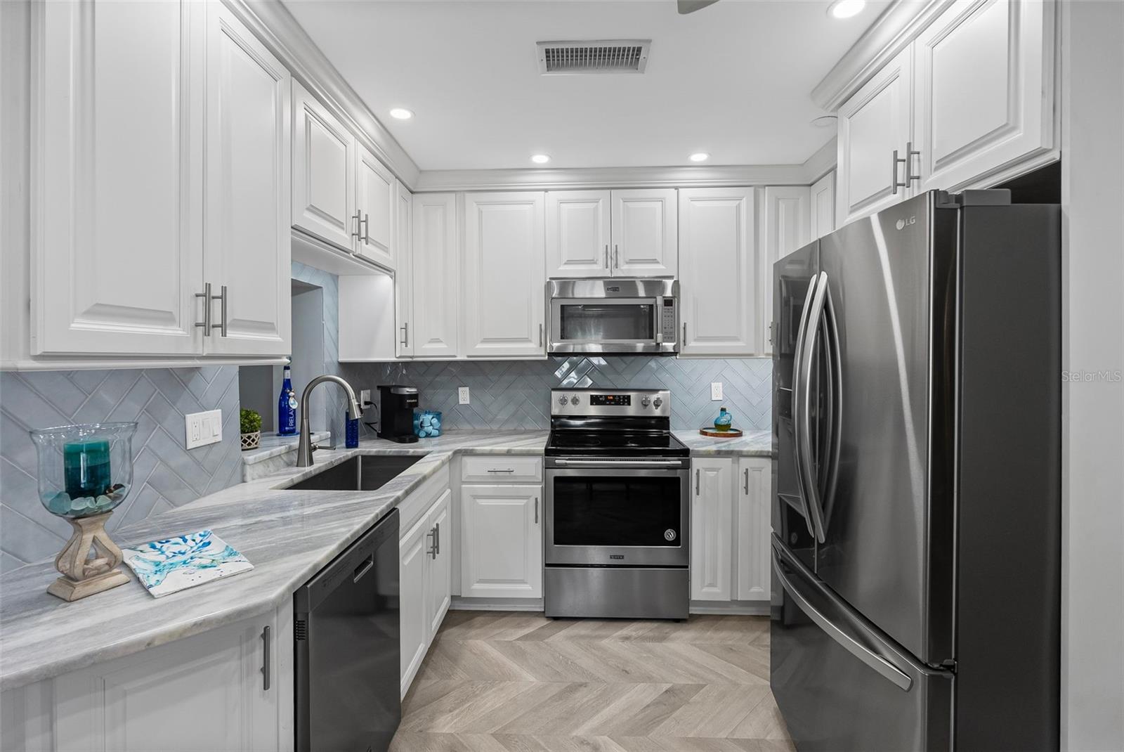 Image 14 of 29 For 3800 6th Avenue N